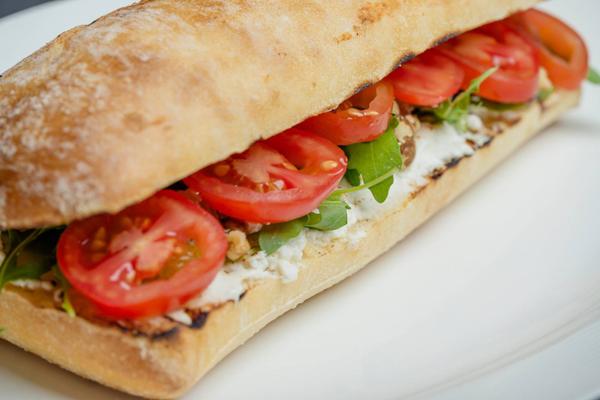 Sandwich cu Buratta si Pesto 250g